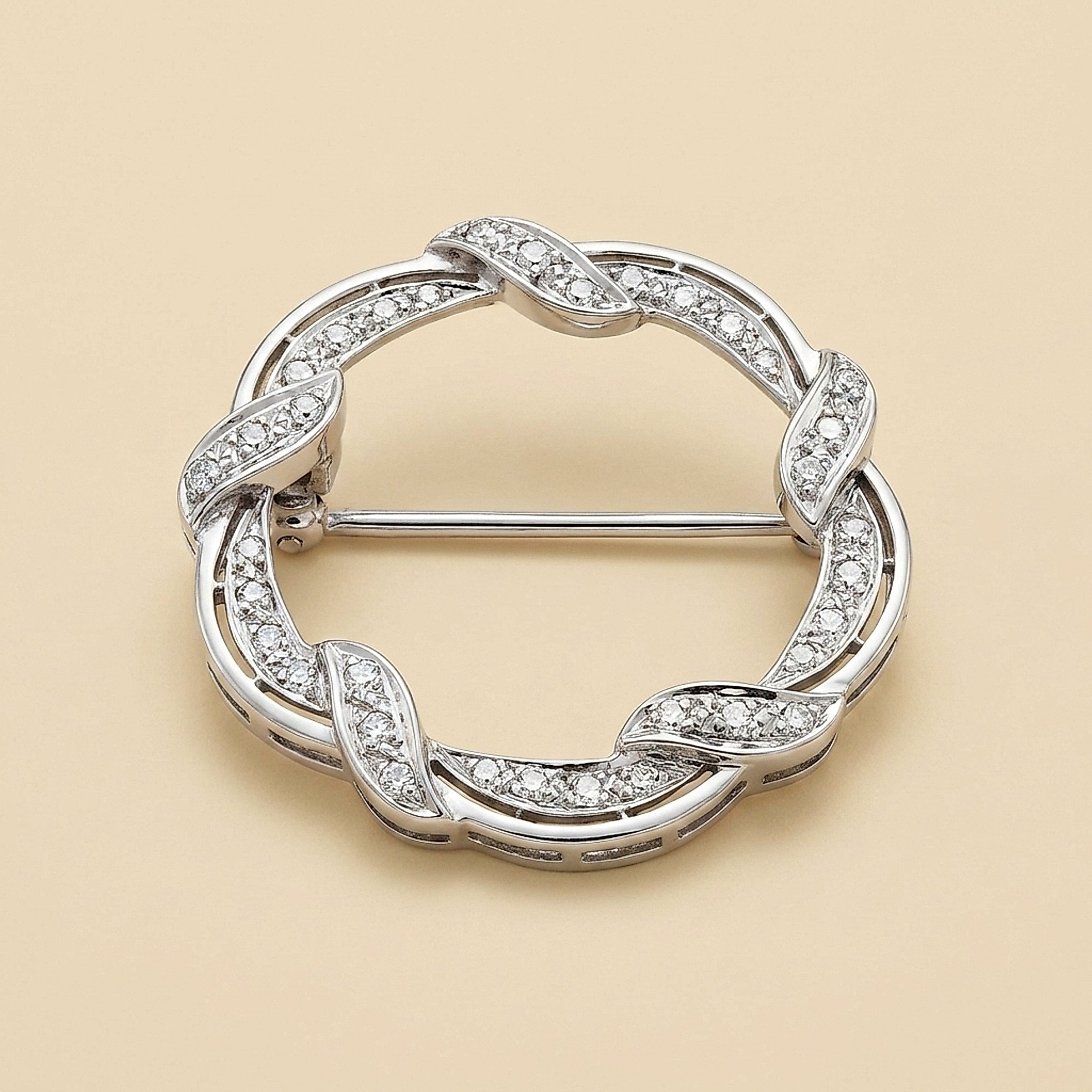 14k White Gold Diamond Wreath Pin