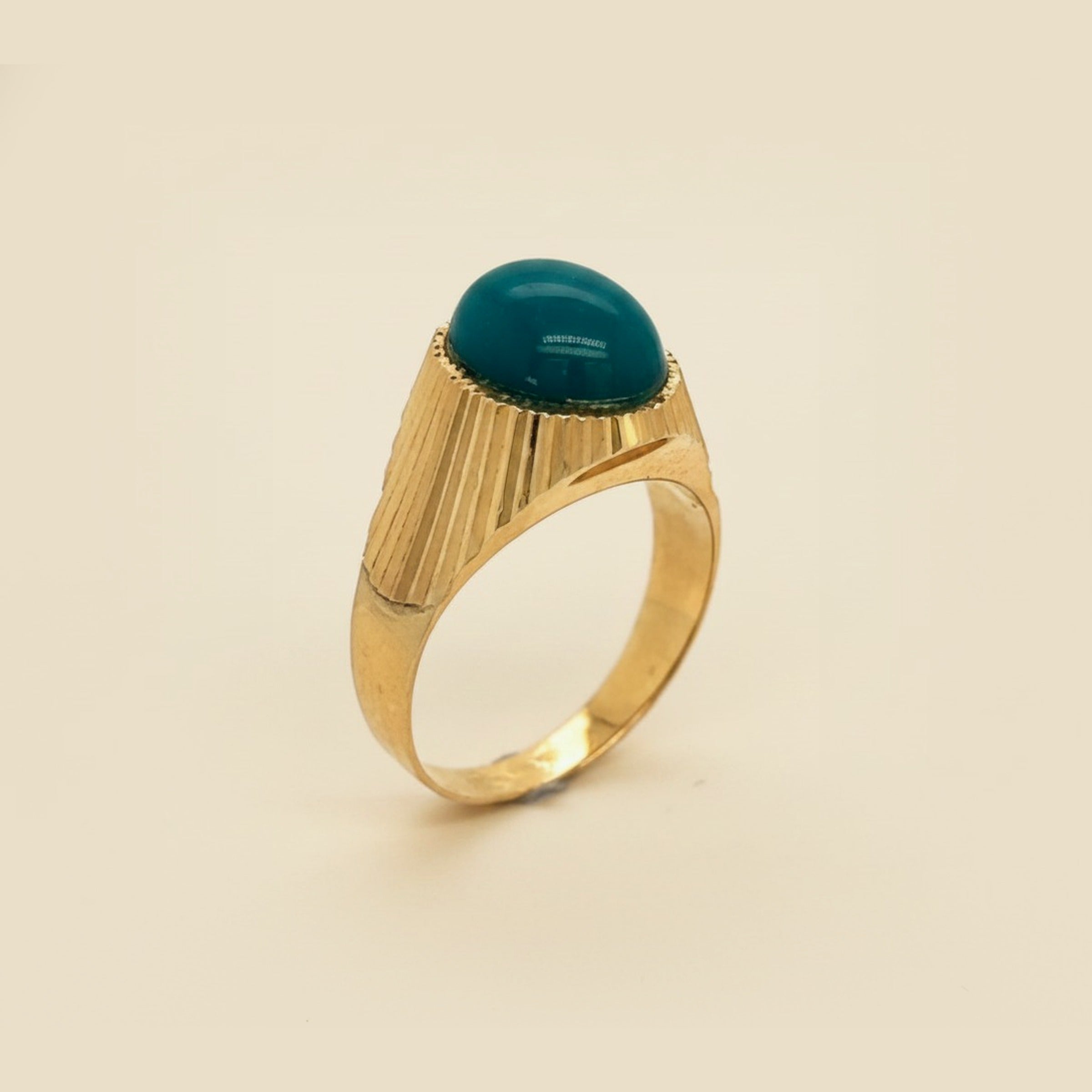 18K Yellow Gold Chrysoprase Ring