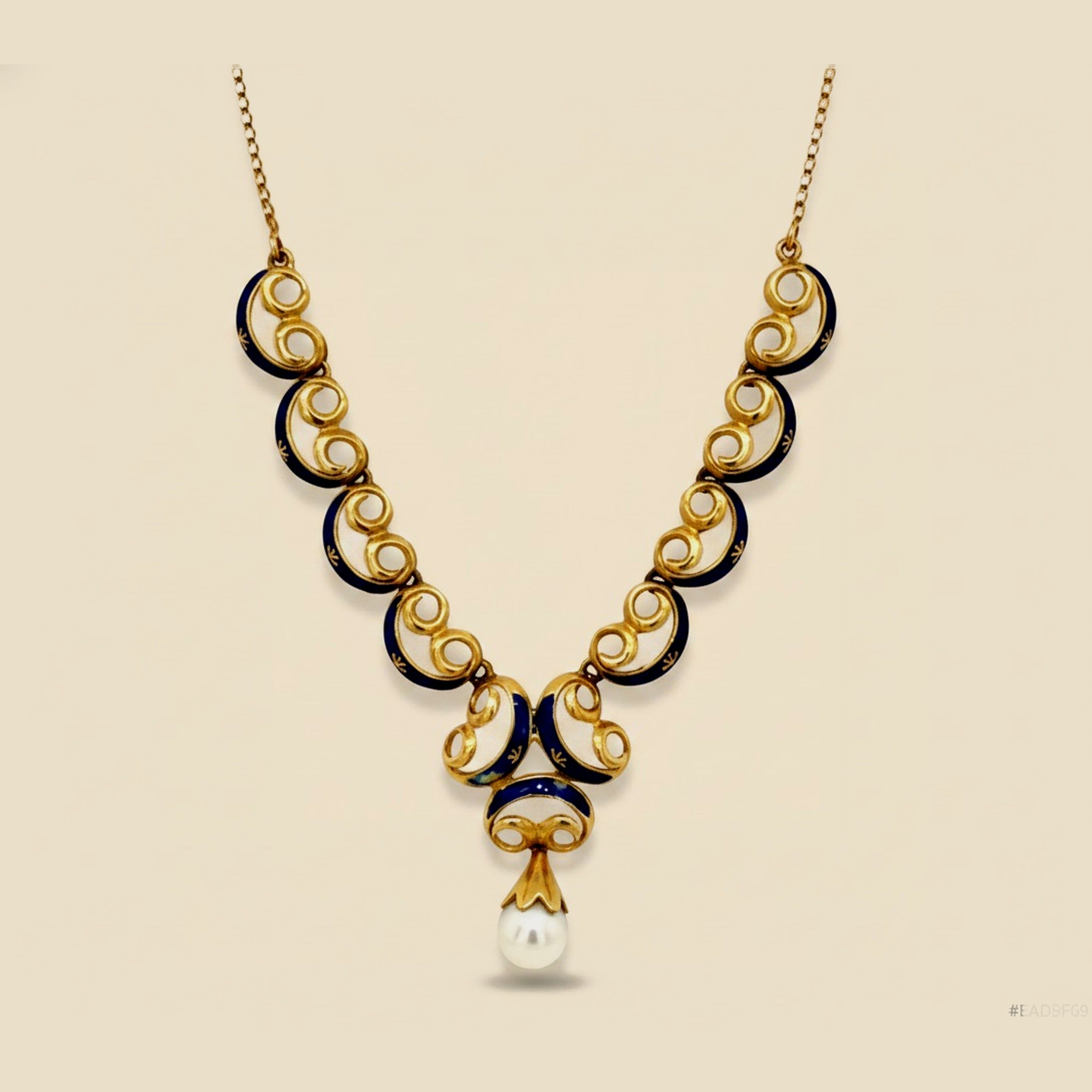 18k Yellow Gold Enamel Pearl Necklace
