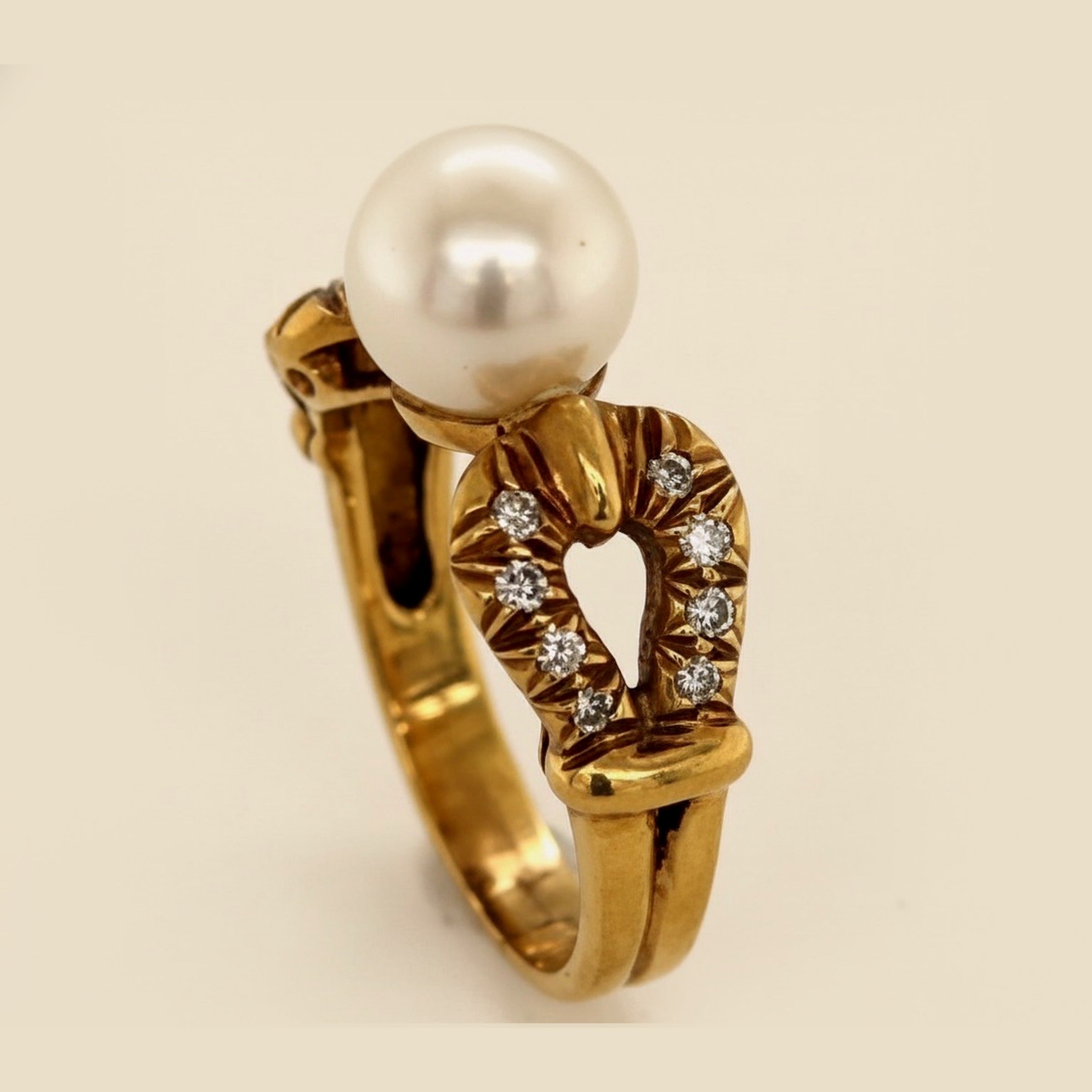 18k Yellow Gold Pearl & Diamond Cocktail Ring