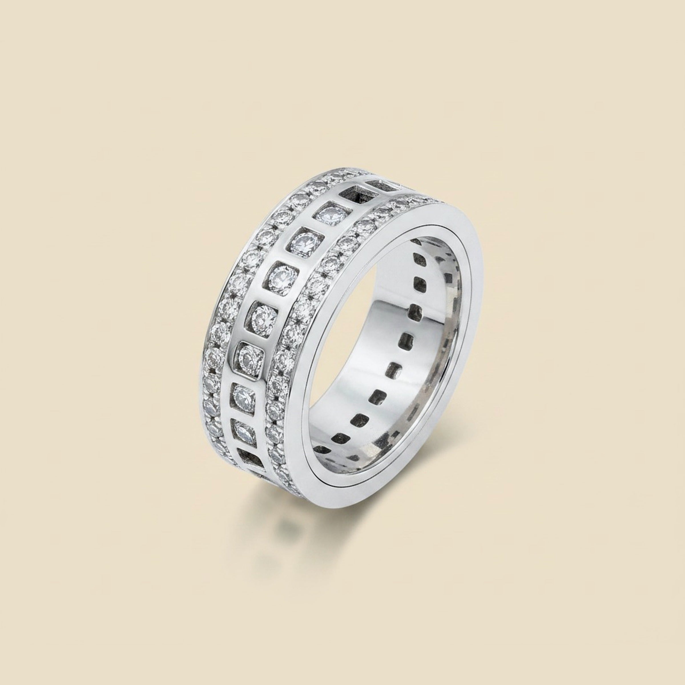 Gucci White Gold Diamond Ring