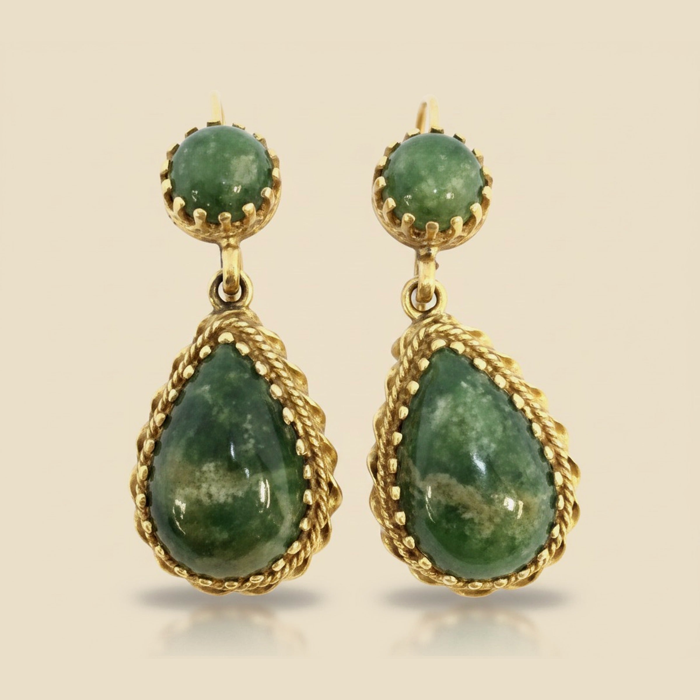 Hanging Jade Earrings with a Decorative Yellow Gold Setting – Empire Diamond
