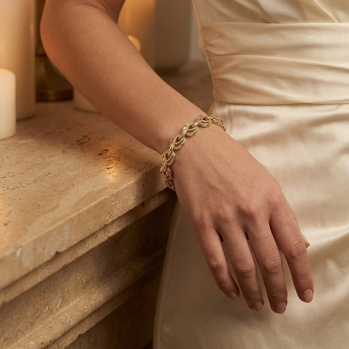 14K Yellow Gold Textured V-Link Bracelet