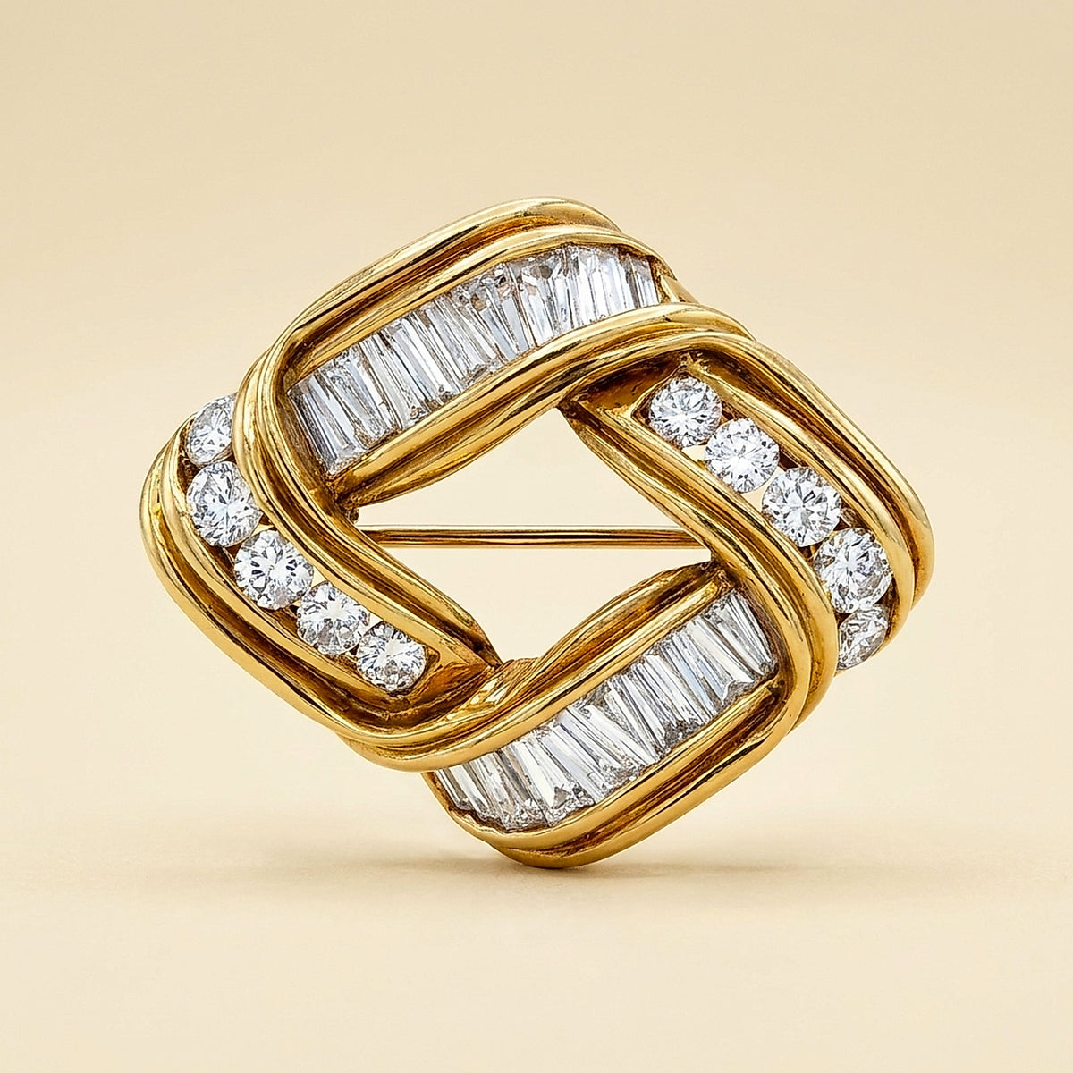 18K Yellow Gold Diamond Pin-Pendant