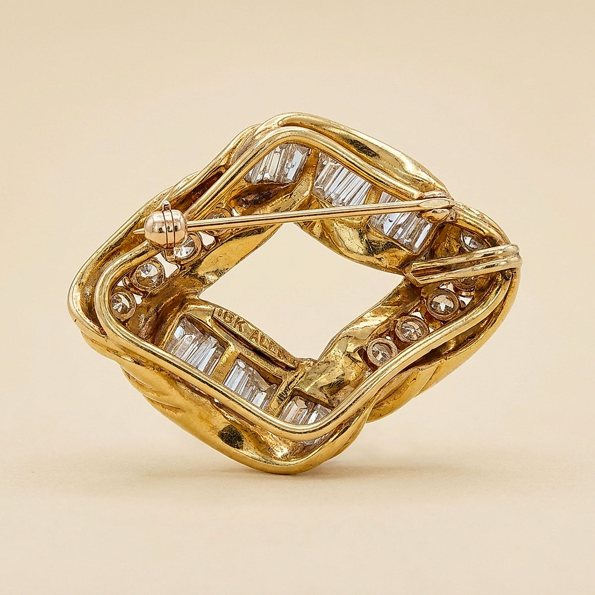 18K Yellow Gold Diamond Pin-Pendant