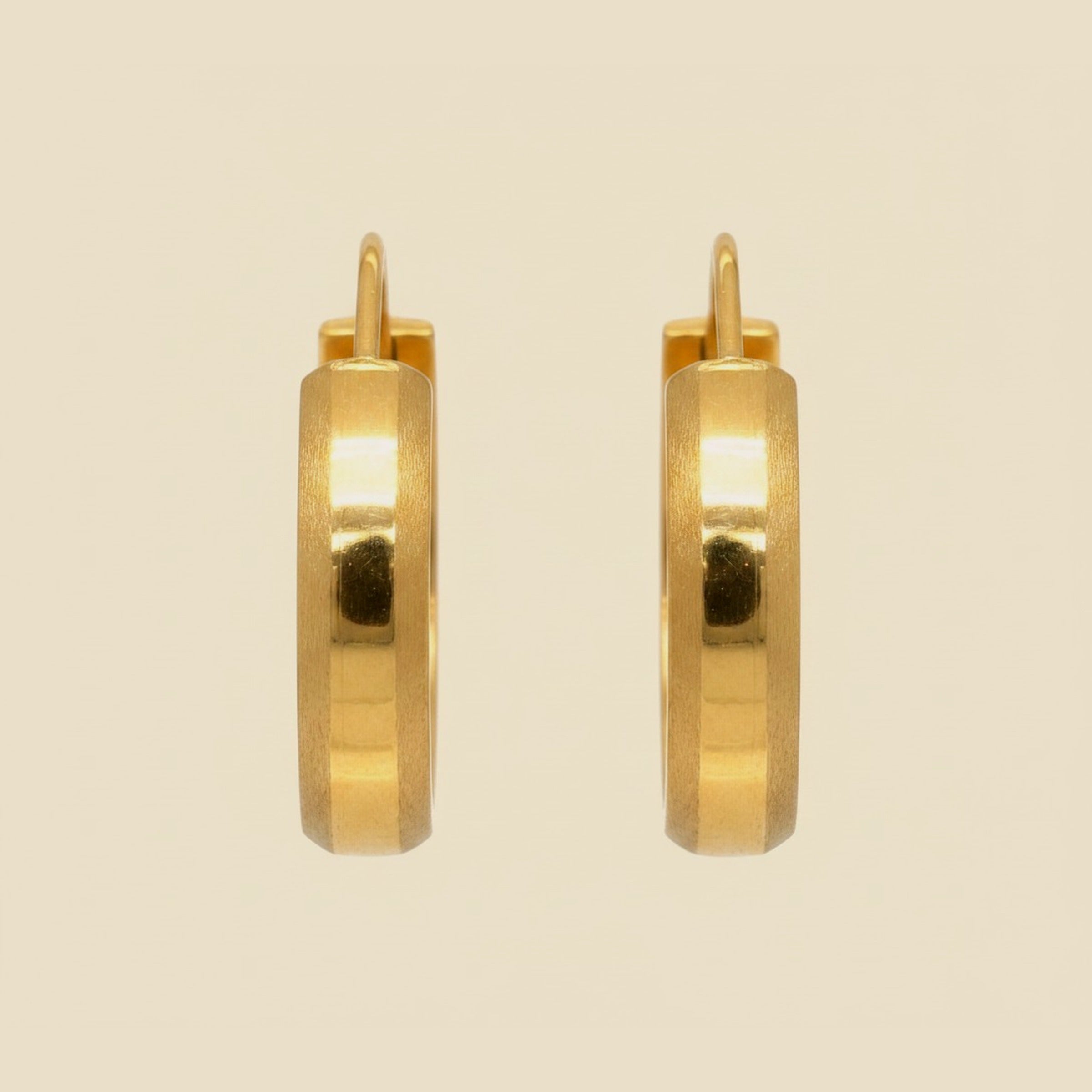 Signed Italy, Yellow Gold Hoop Earrings – Empire Diamond