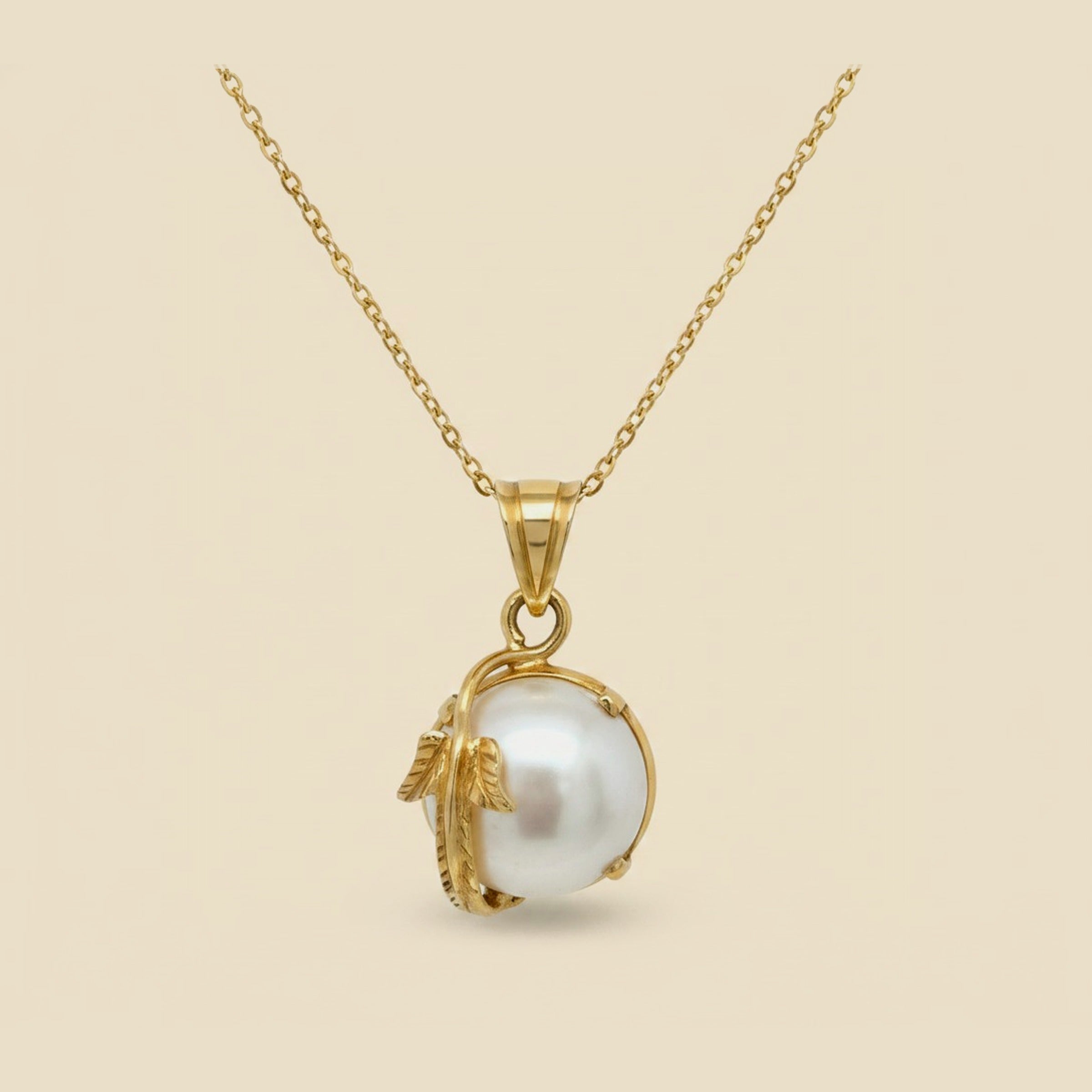 Yellow Gold Cultured Pearl Pendant