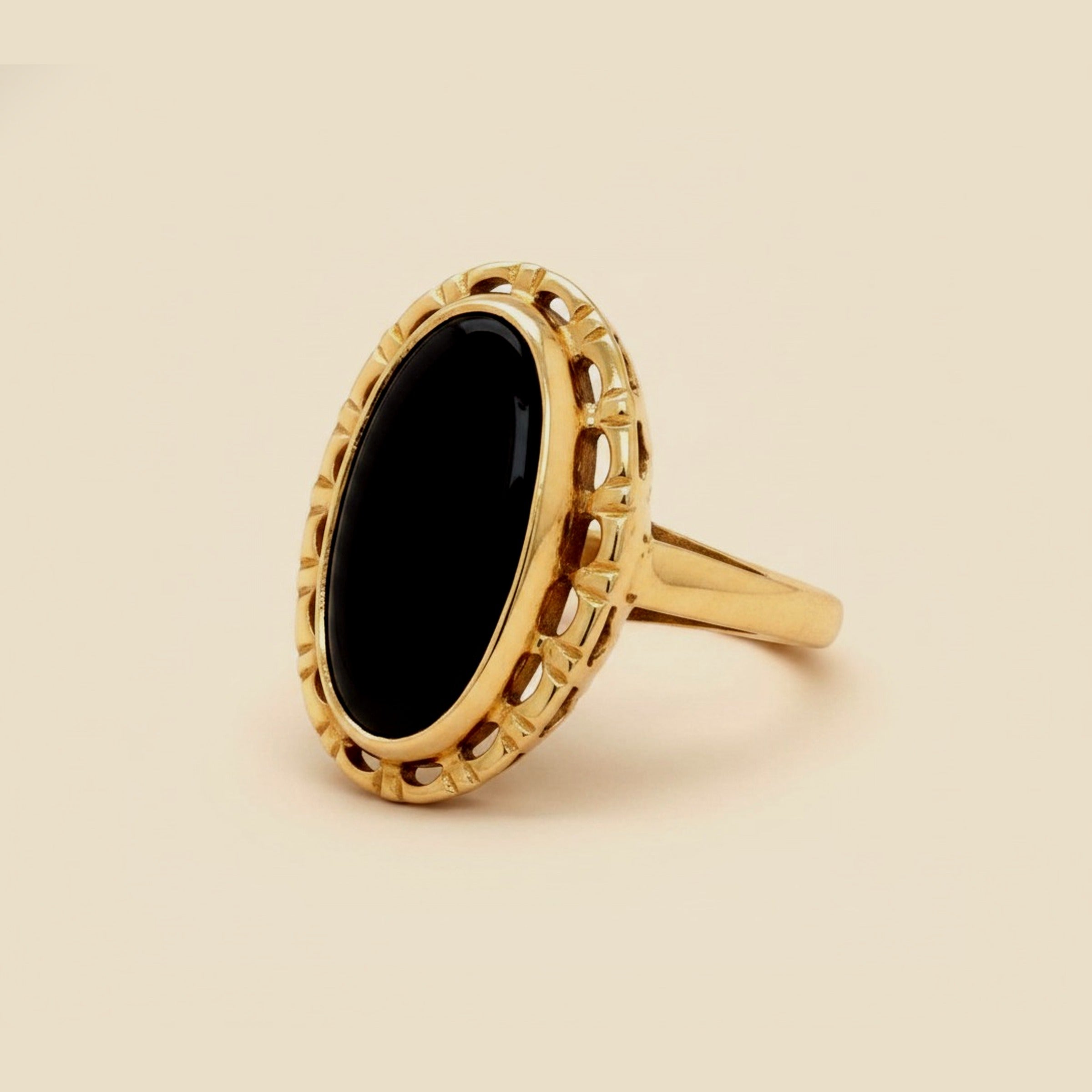 Yellow Gold Onyx Ring