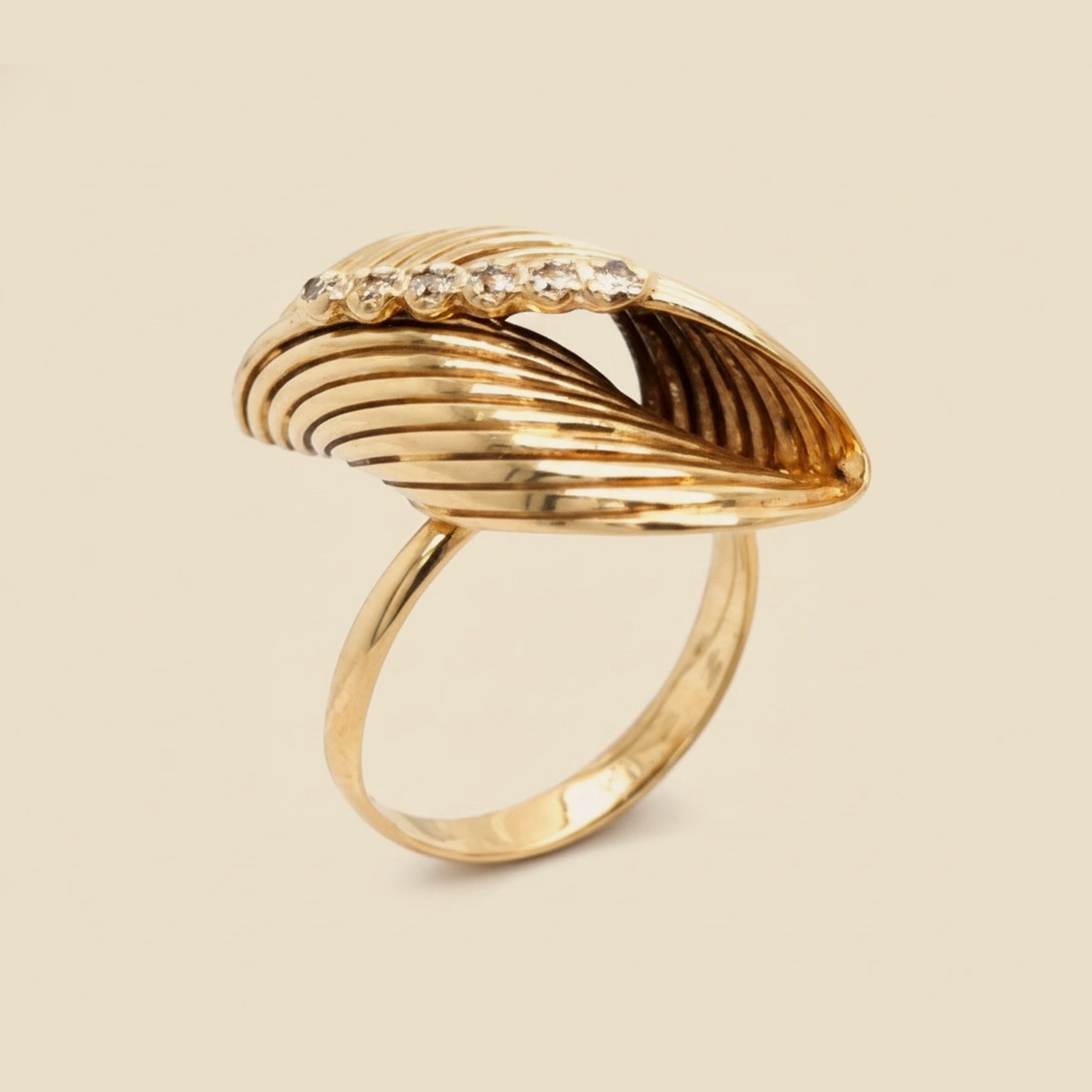 Yellow Gold Retro Ribbed Diamond Cocktail Ring – Empire Diamond – view 2