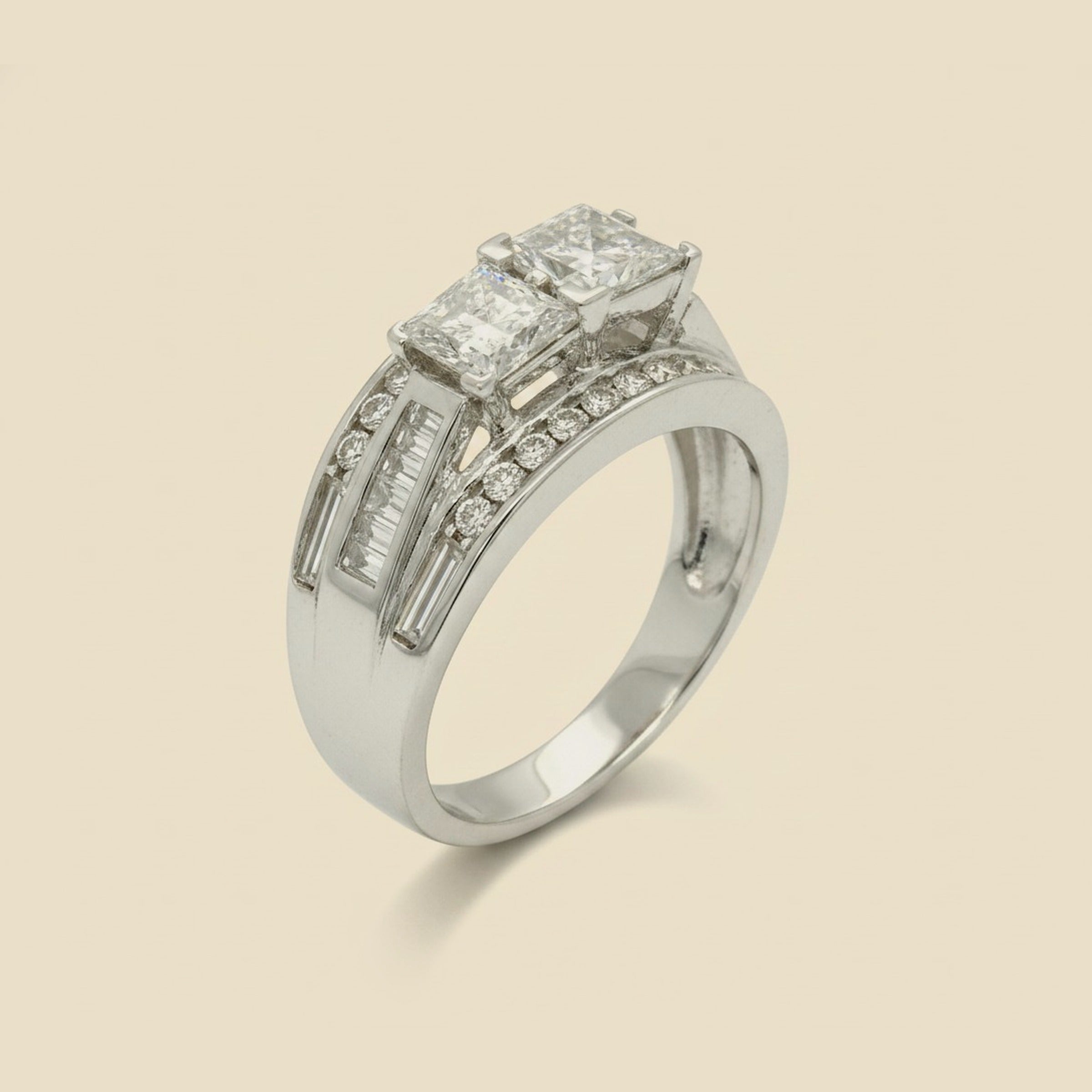 10k White Gold Diamond Cluster Ring