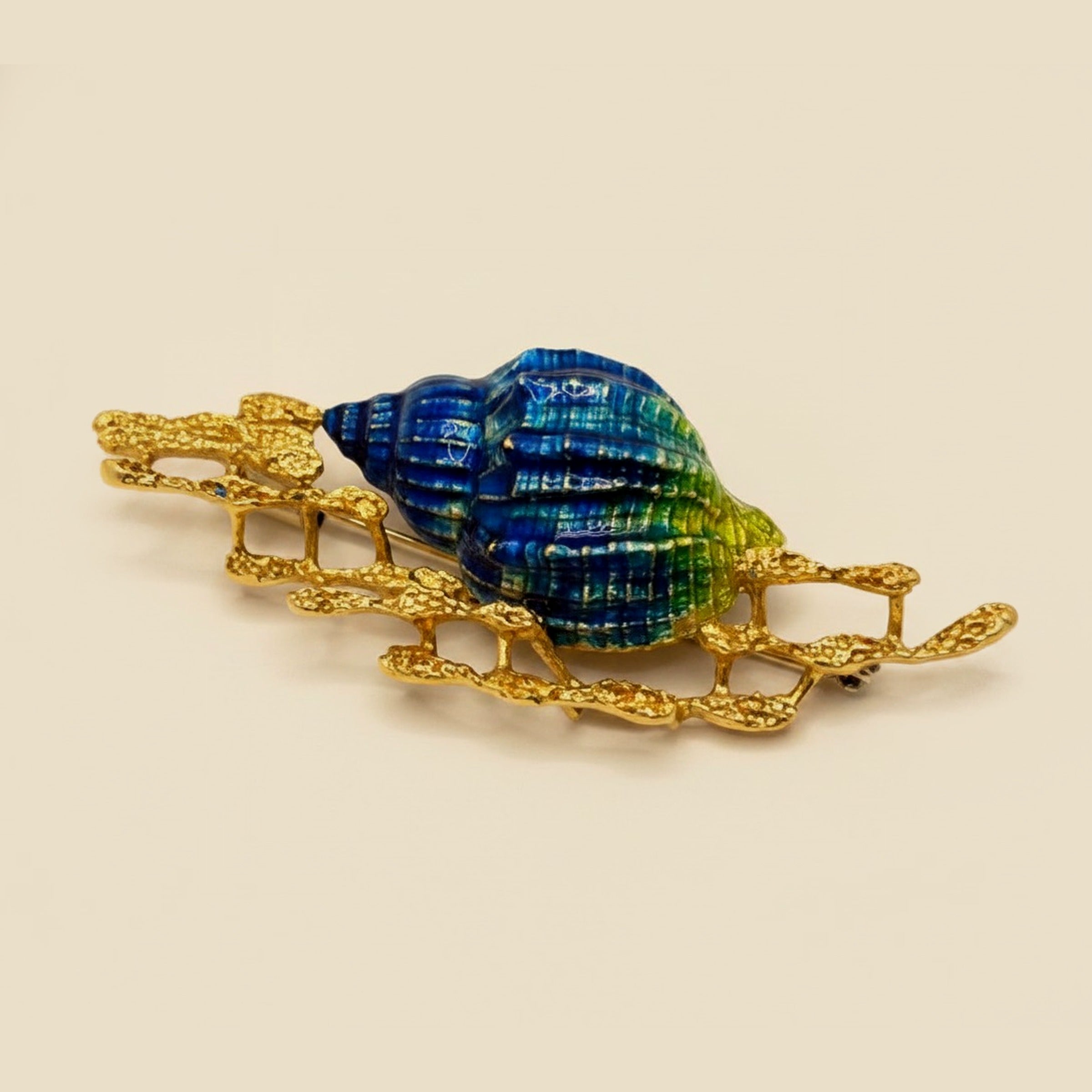 18K Pebble Textured Blue & Green Enamel Conch Brooch – Empire Diamond