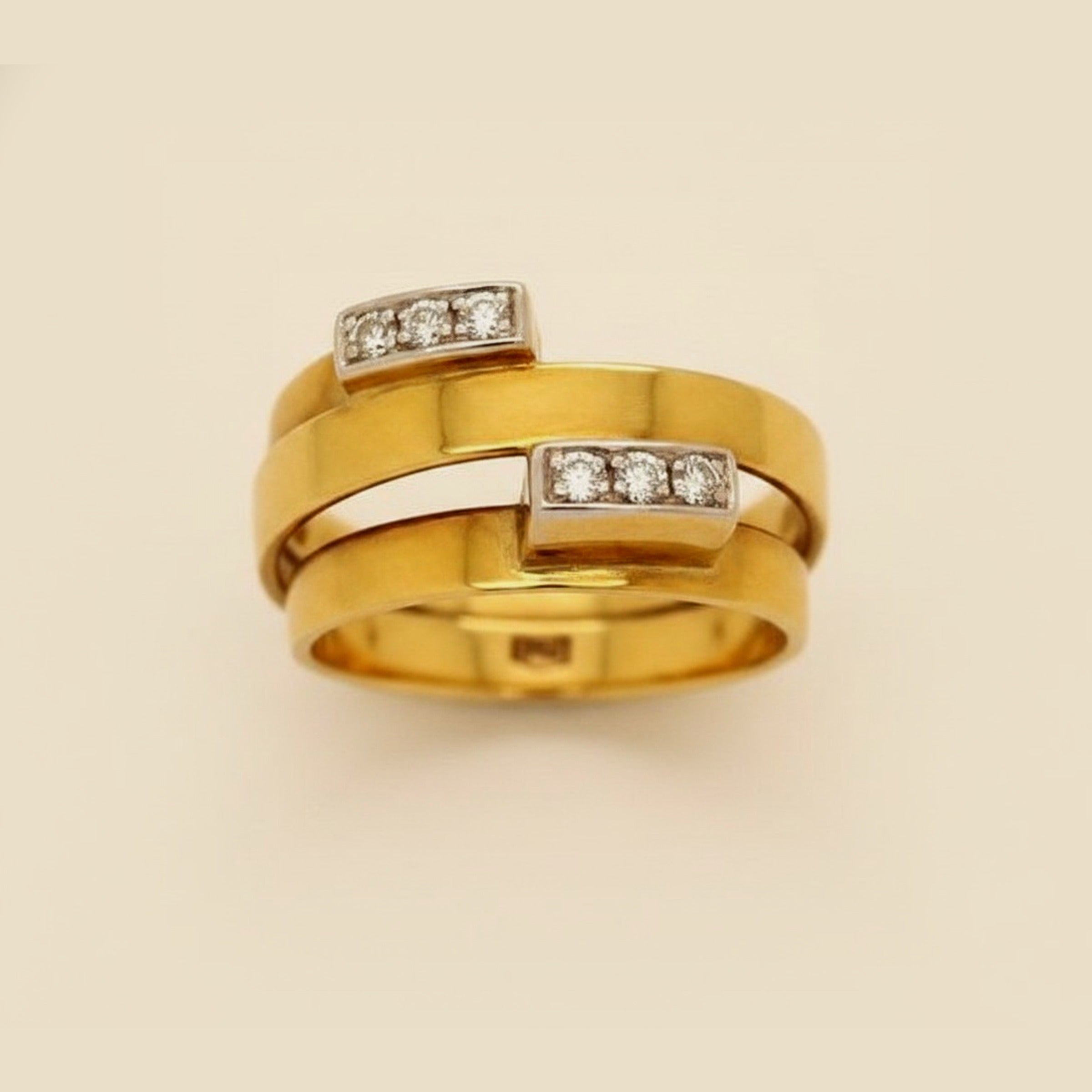 18k Yellow Gold Diamond Ring