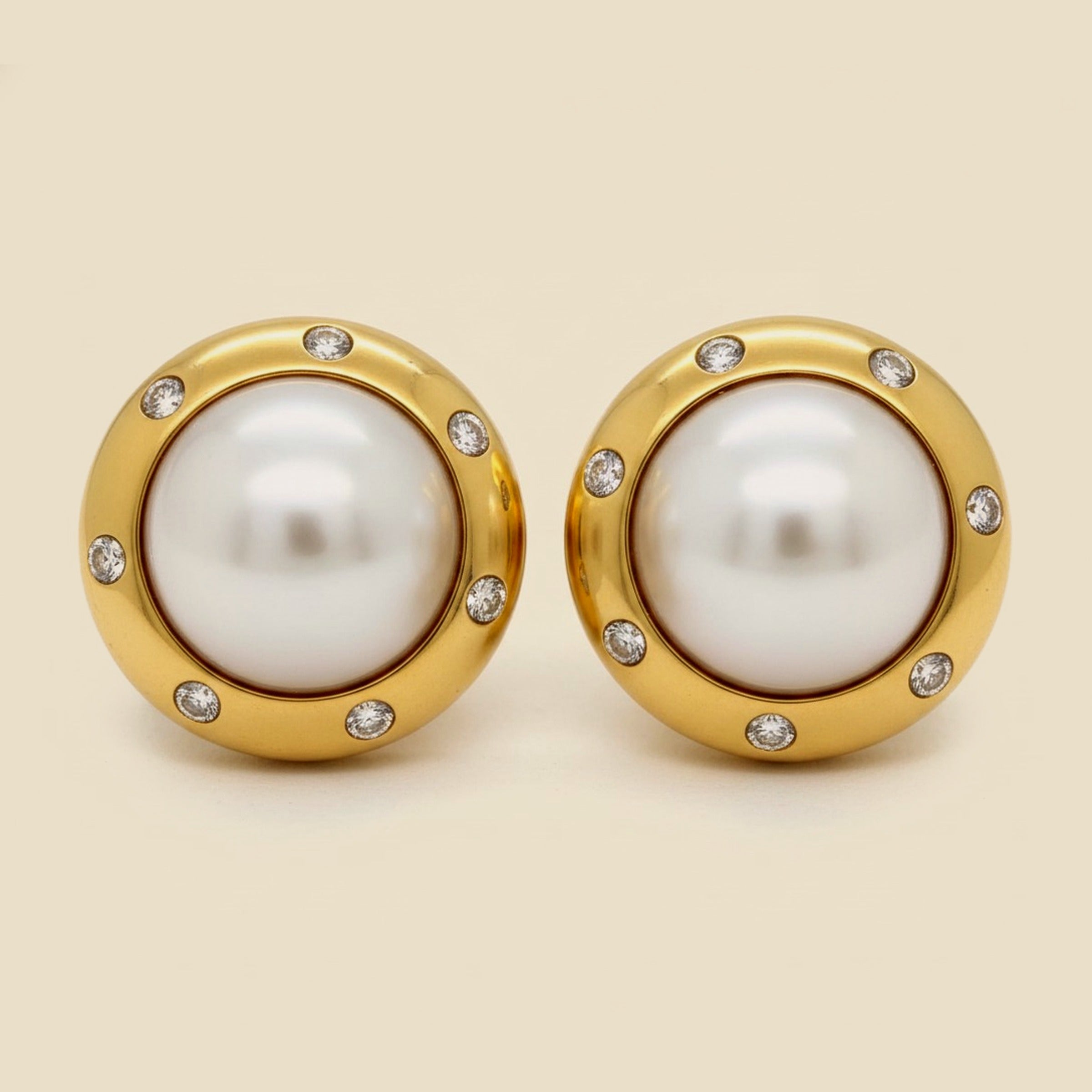 18k Yellow Gold Mabe Pearl & Diamond Earrings