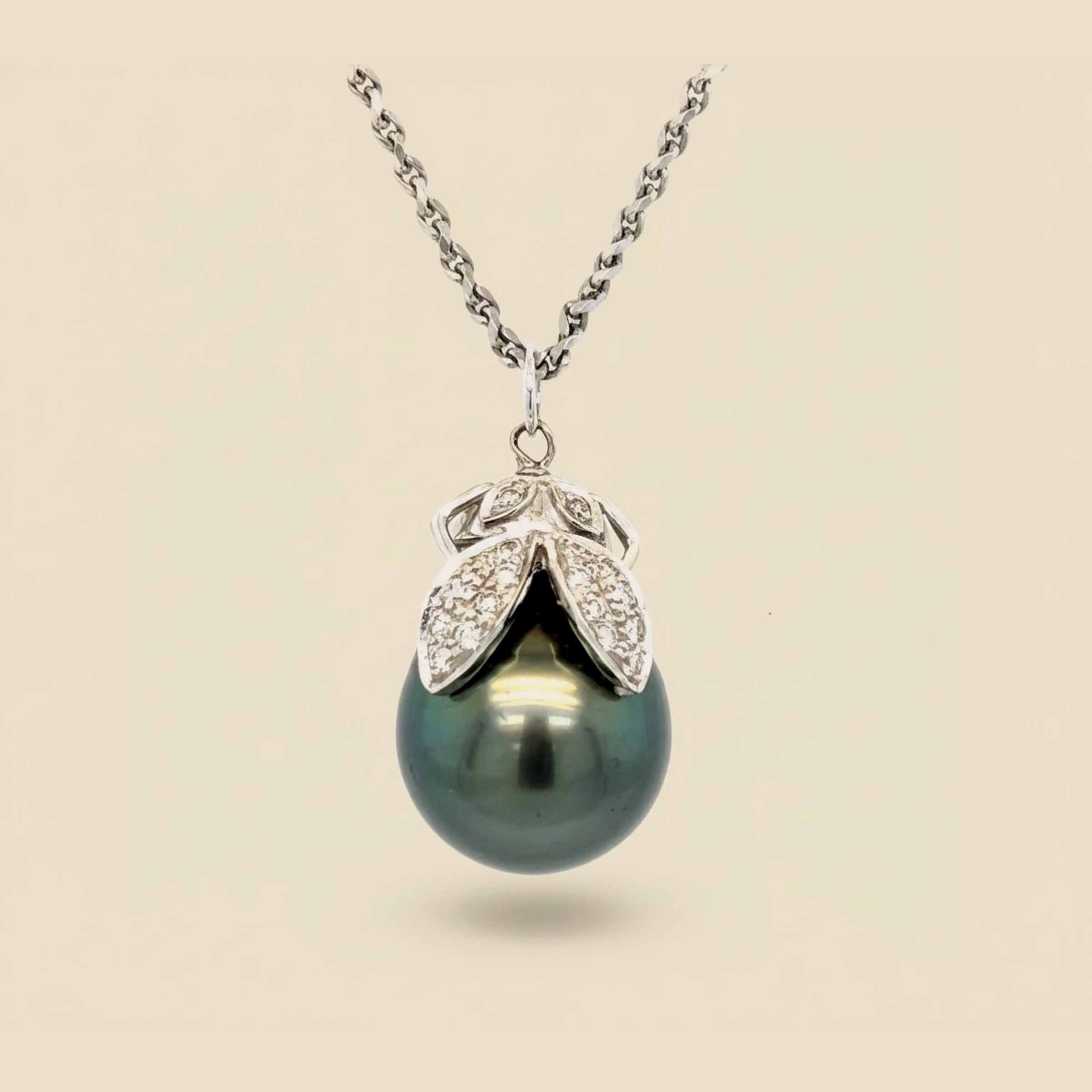 18K White Gold Black South Sea Pearl & Diamond Pendant
