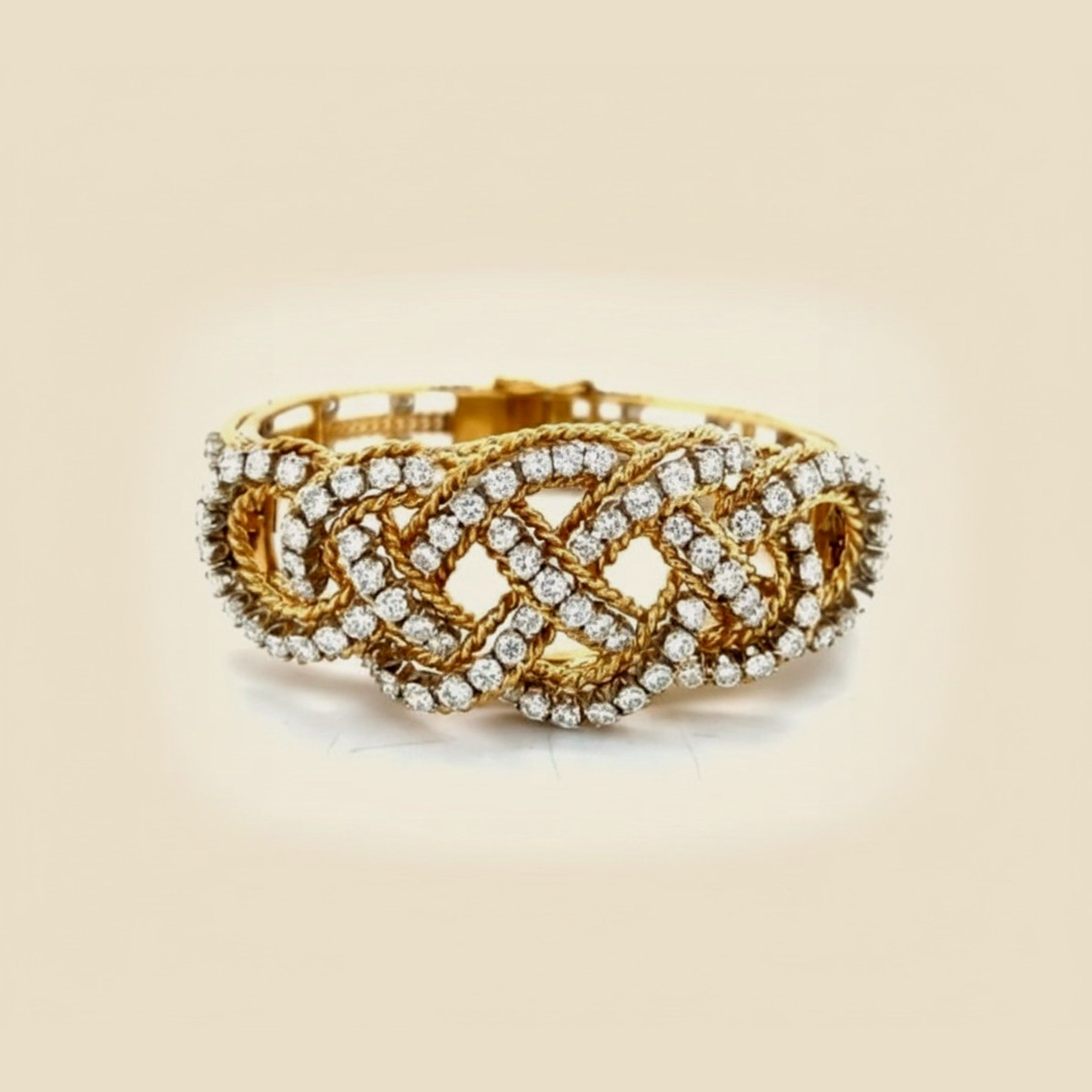 14k Yellow Gold Diamond Bangle Bracelet