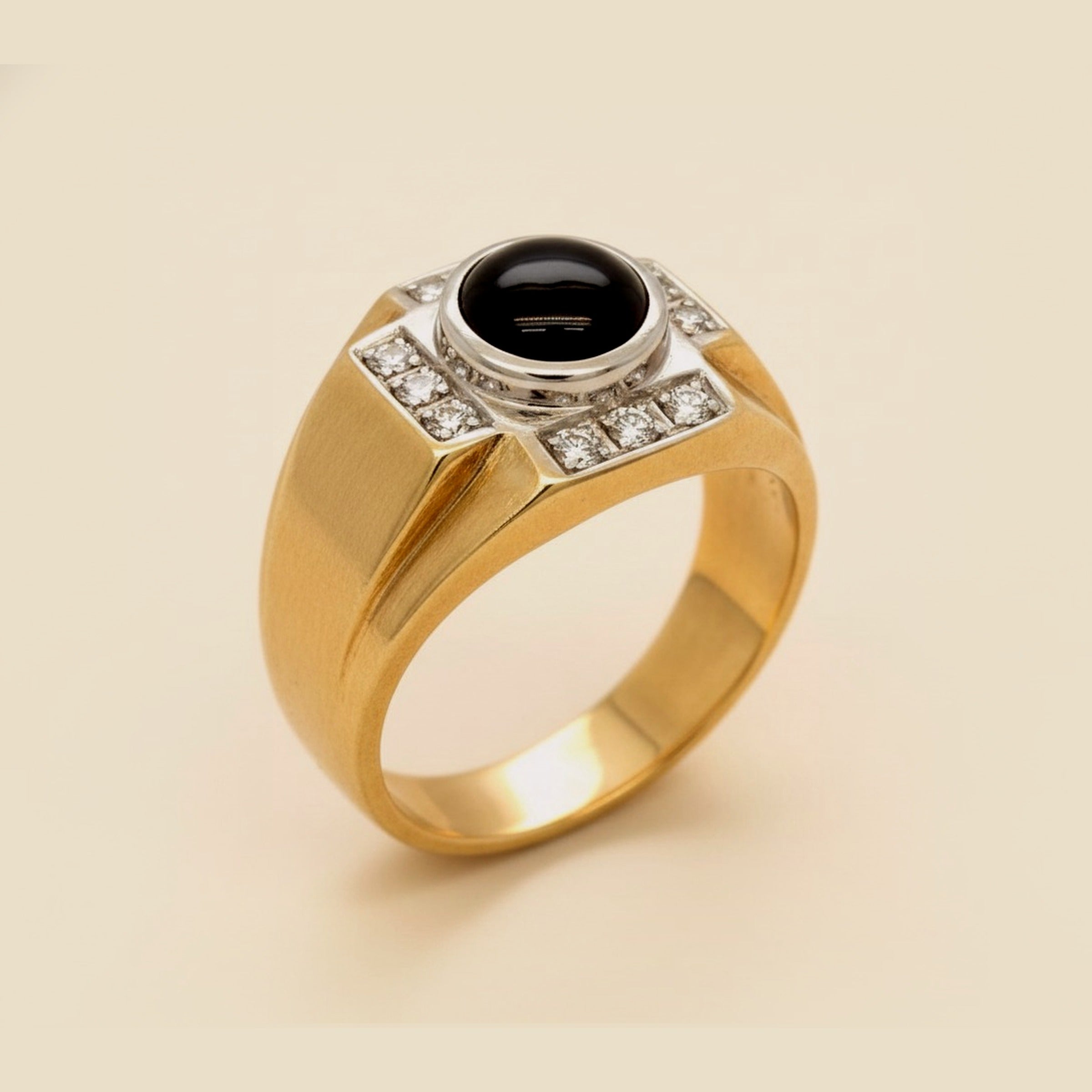 Gent's Yellow Gold Black Sapphire & Diamond Ring