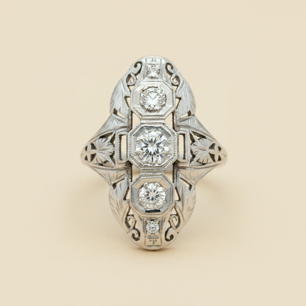 Art Deco 18k White Gold Filigree Diamond Dinner Ring