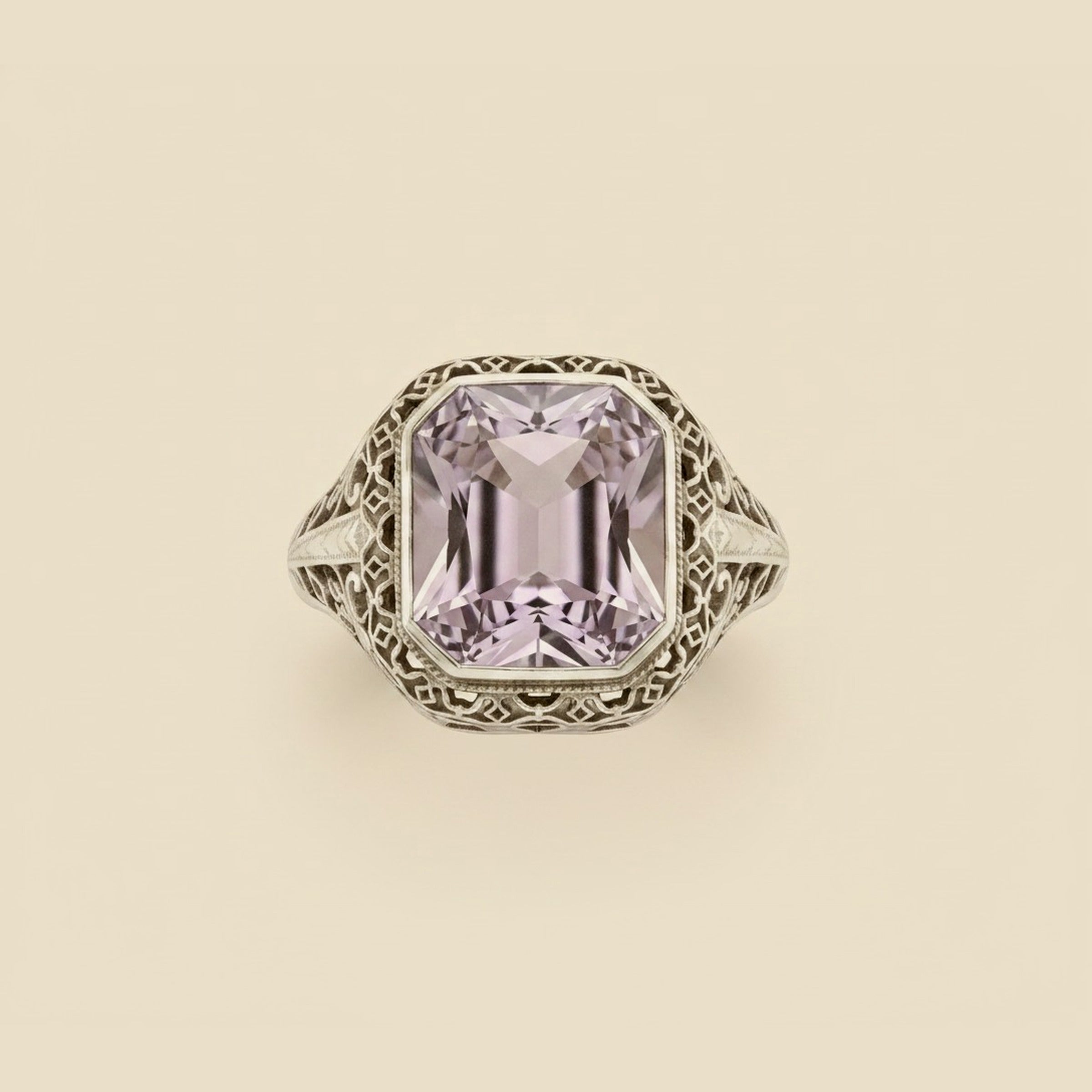 Art Deco White Gold 20k Filigree Amethyst Ring