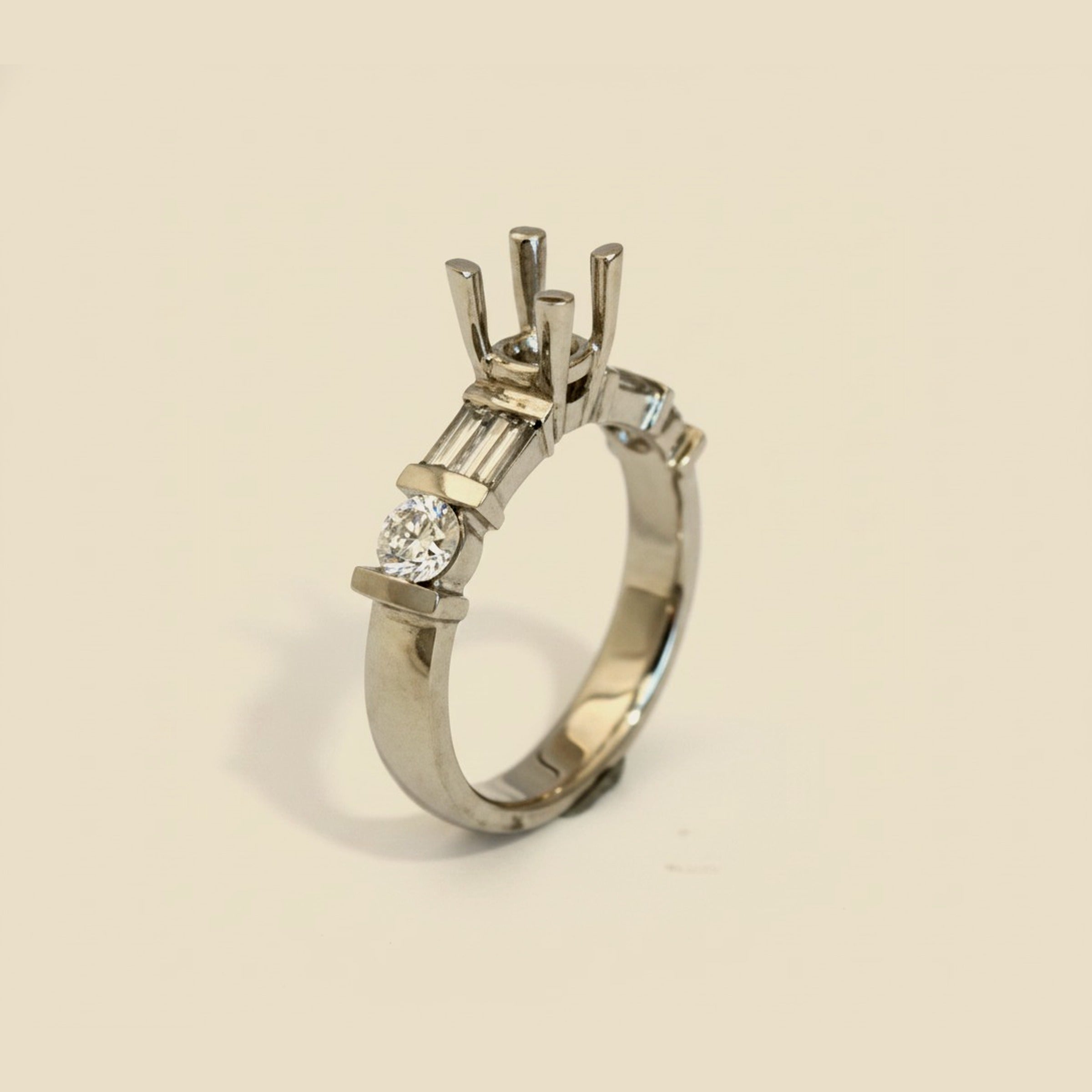 Martin Flyer Platinum 4 Prong Diamond Setting