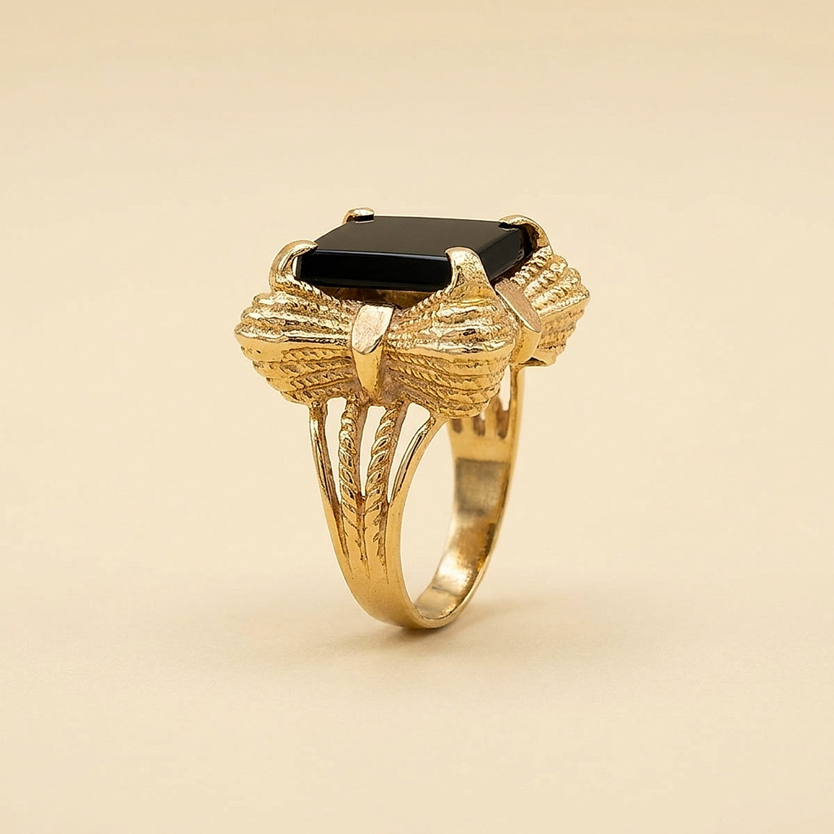 14K Yellow Gold Rectangular Onyx Ring
