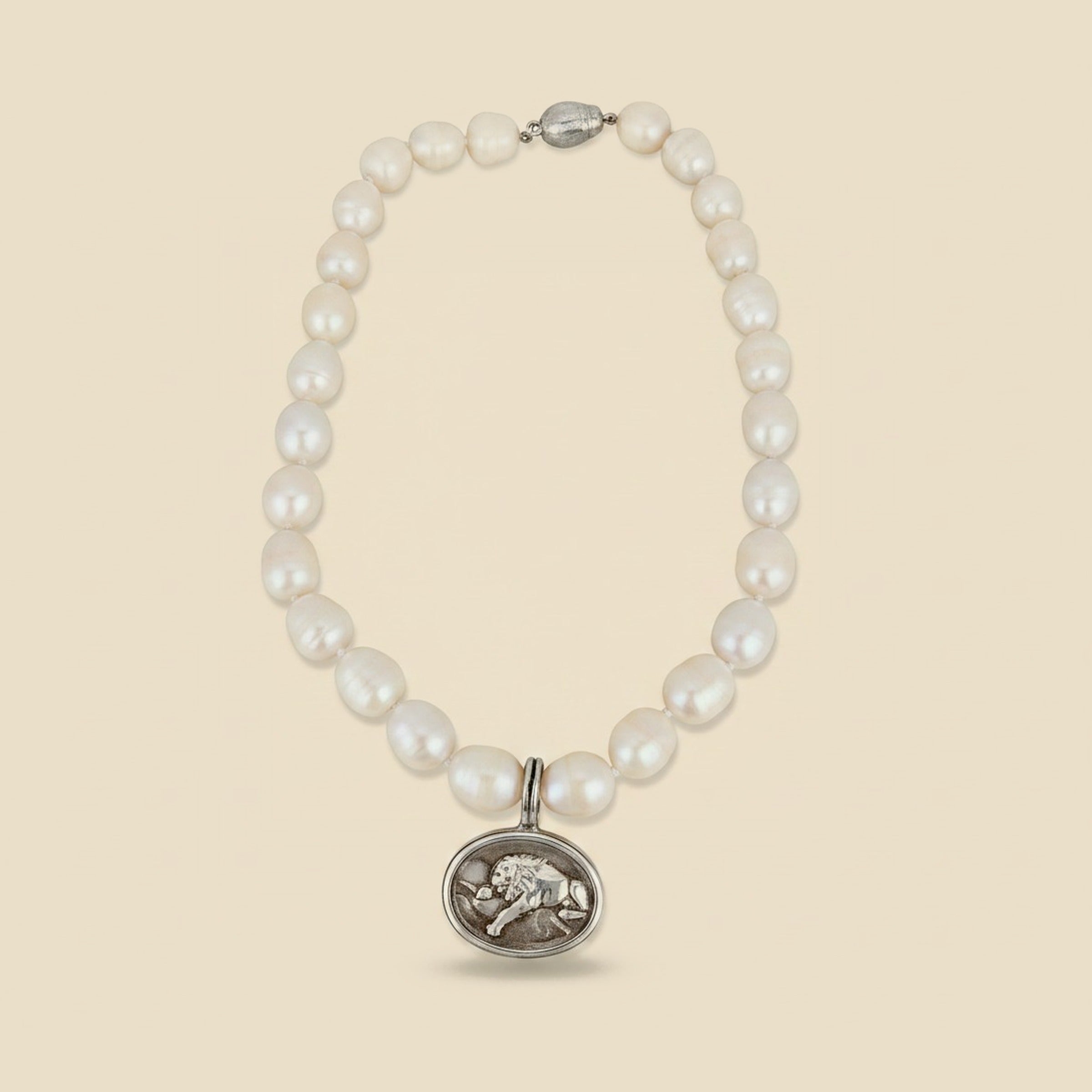 Seiden Gang Fresh Water Pearl Necklace with SS Lion Pendant – Empire Diamond