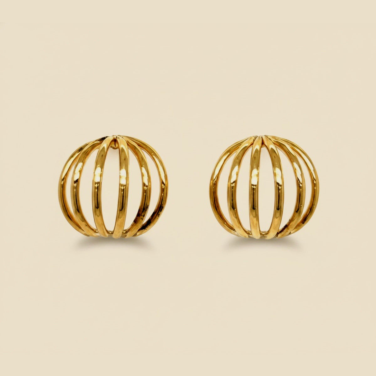 Yellow Gold Wire Earrings