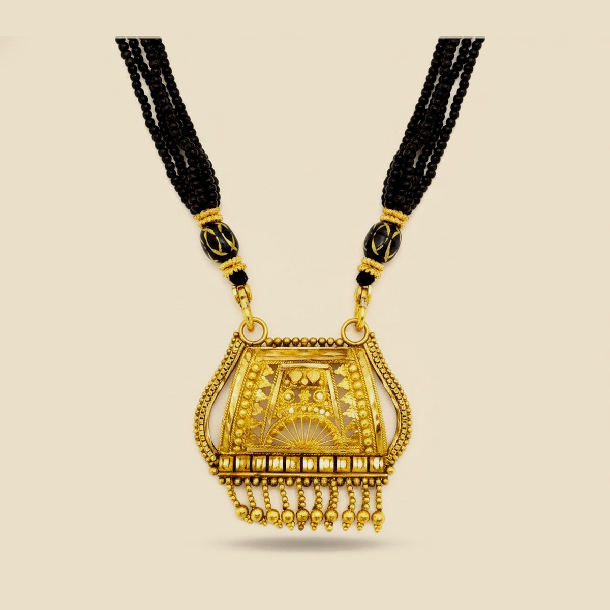 22K Yellow Gold Filigree Design Pendant