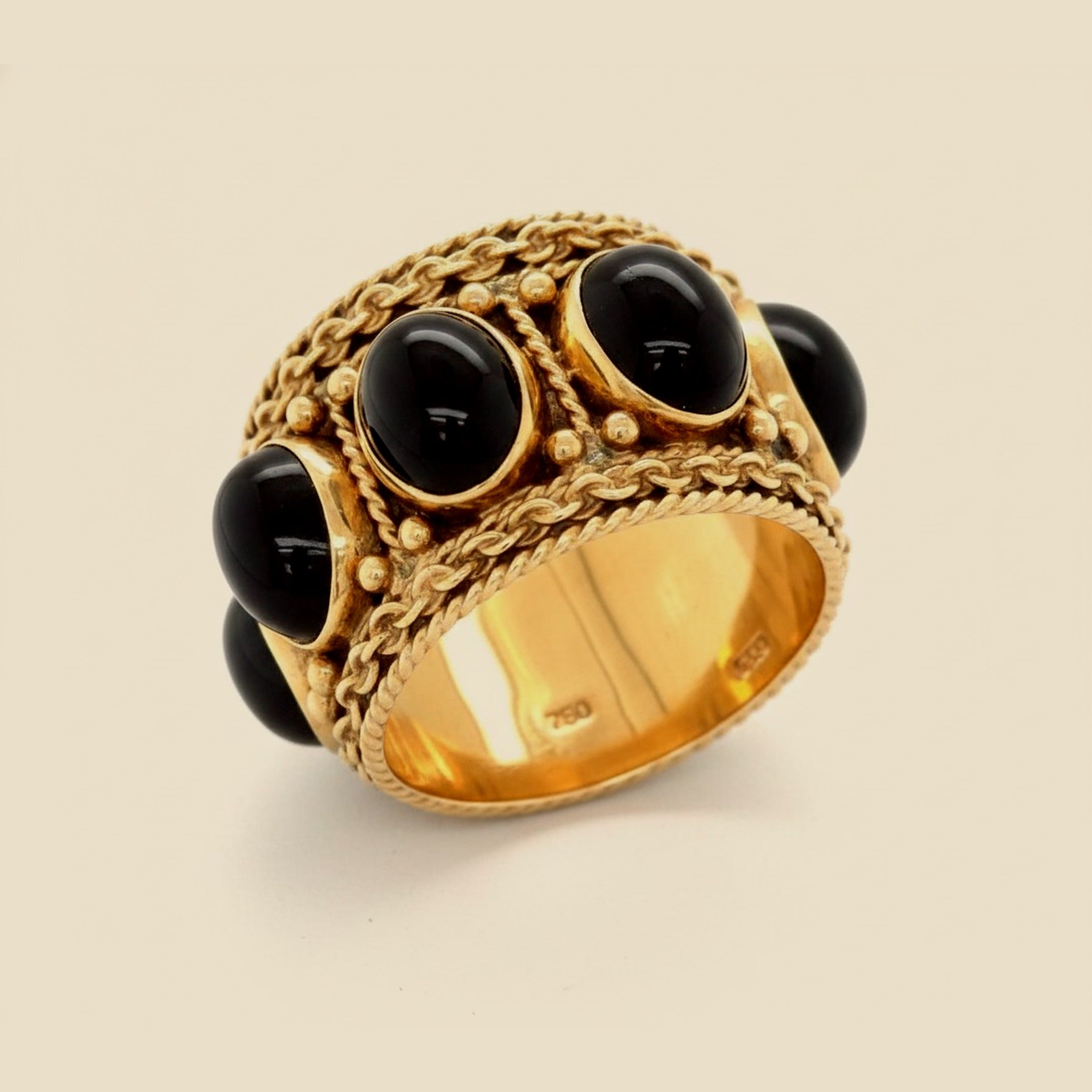 Yellow Gold Cabochon Onyx Band/Ring